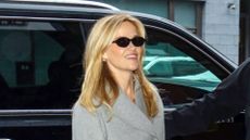 reese witherspoon wearing sunglasses