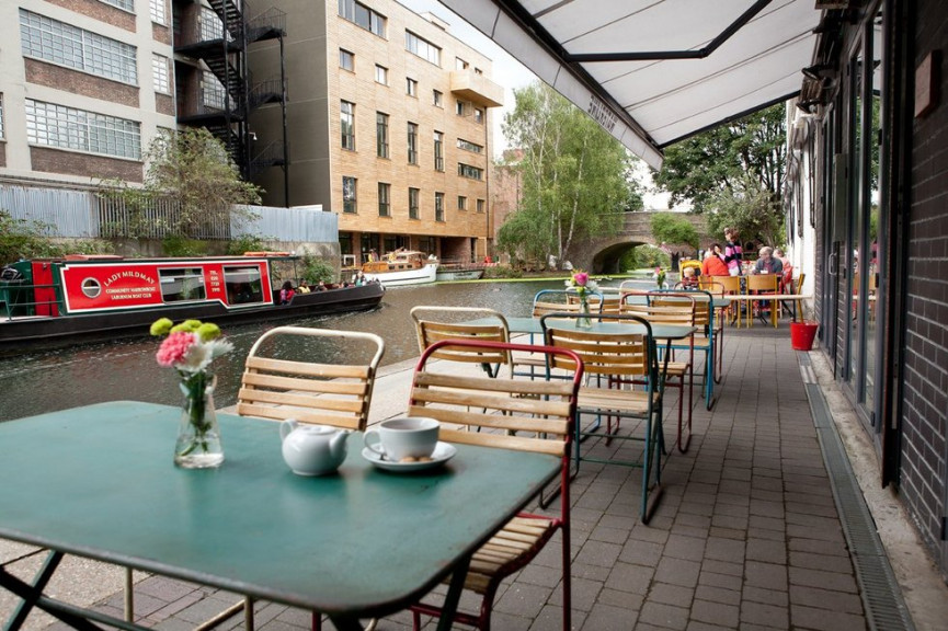 the-21-best-places-to-grab-breakfast-in-london-18-1556688388-ftvi-column-width-inline