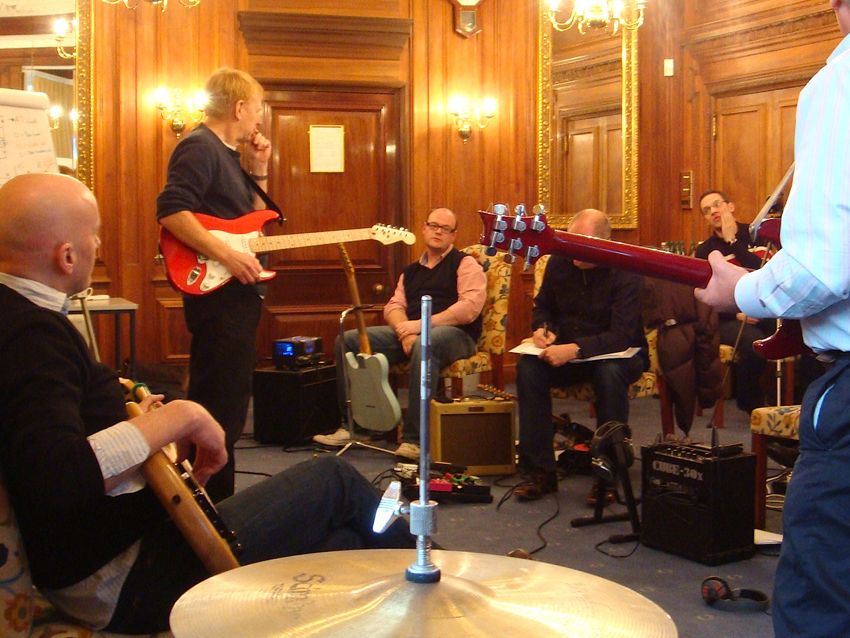 Bespoke playing and tuition with expert teachers.
