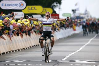 Julian Alaphilippe wins tour de france stage one 2021