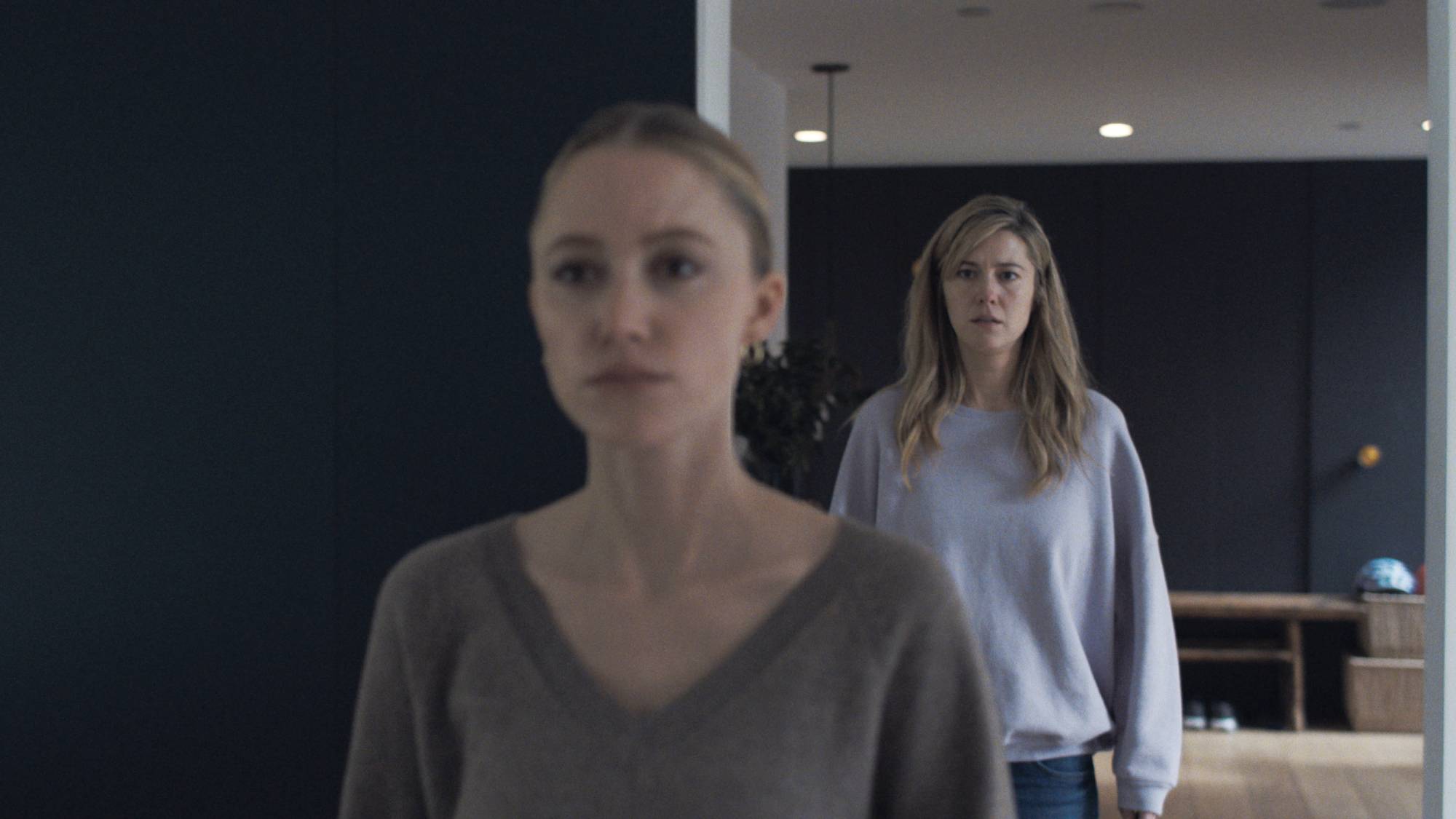 (L-R) Maika Monroe as Polly Murphy and Mary Elizabeth Winstead as Caitlin Morales in &quot;The Hand That Rocks the Cradle&quot;