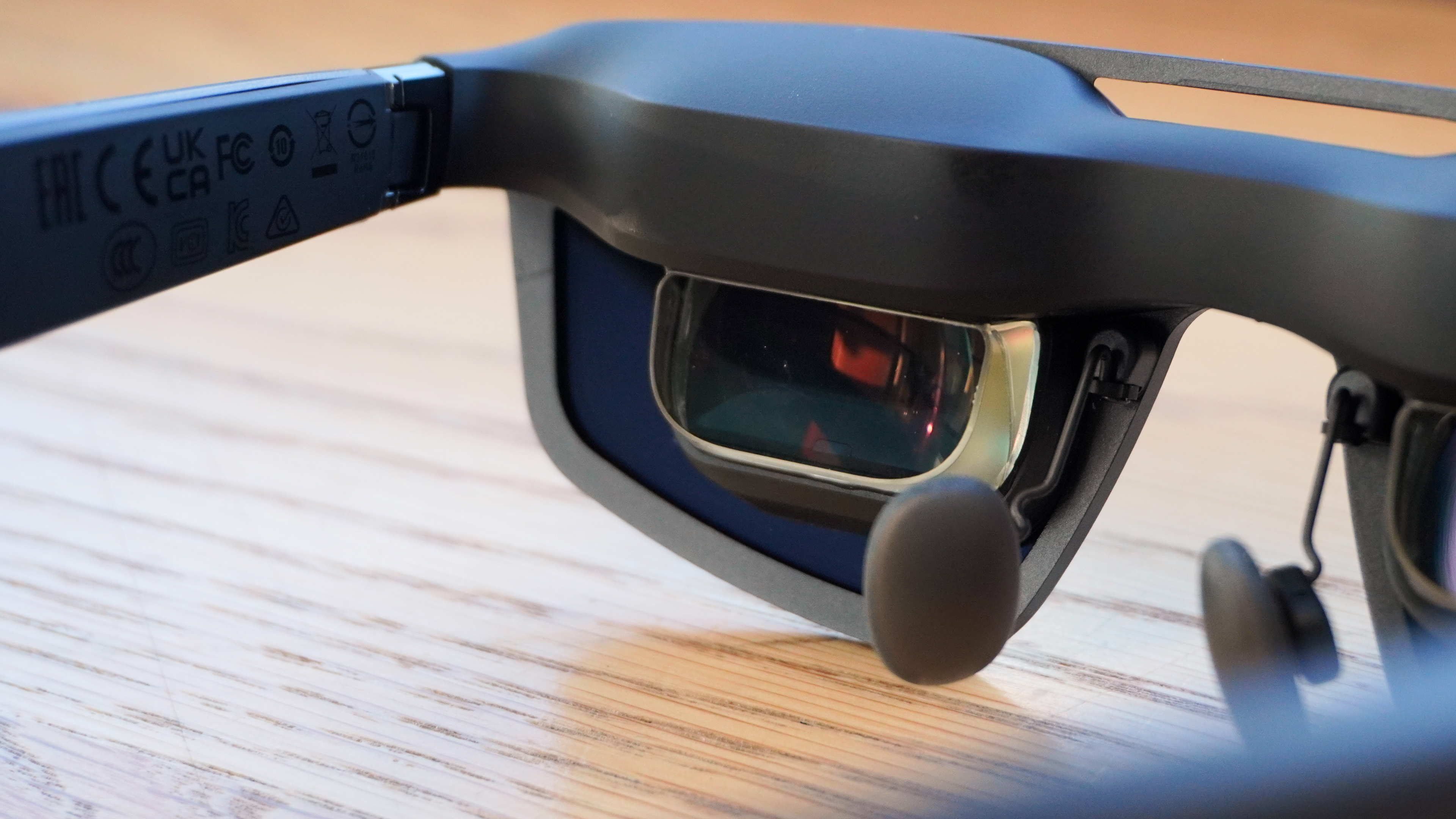 Asus ROG Xreal R1 AR Glasses
