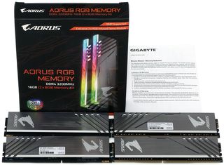 Gigabyte Aorus RGB Memory DDR4-3200 16GB: Two DIMMS, Four Slots 