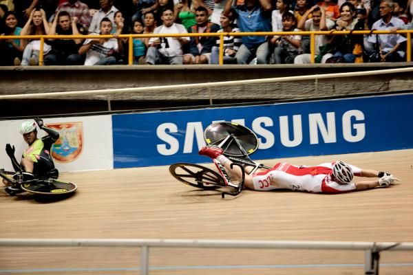 A crash in the Keirin