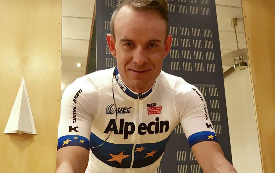 Alexander Kristoff (Katusha-Alpecin) in the jersey of European champion.