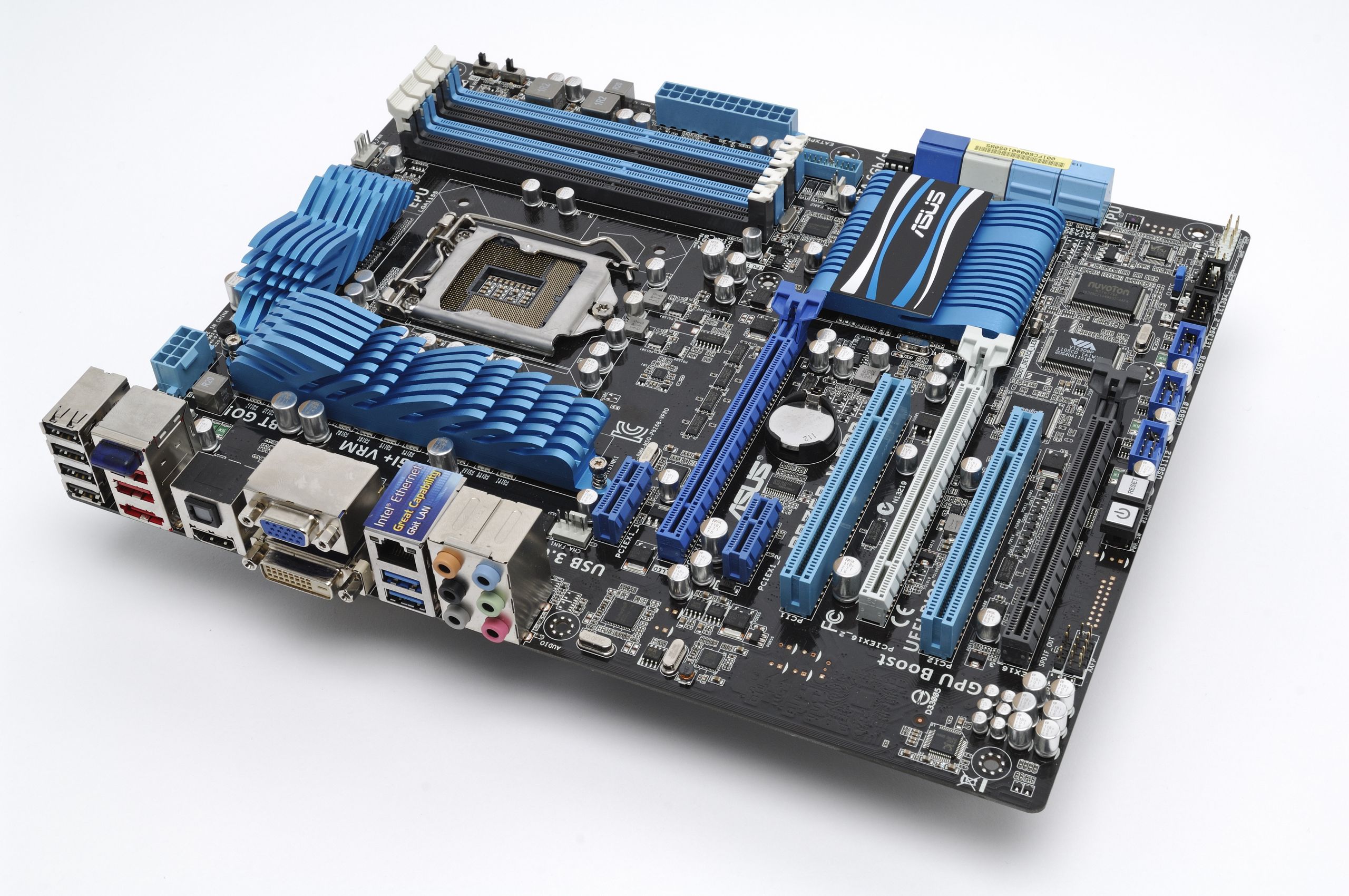 P8Z68-VPRO CPUi7 2600K付 メモリ16GB搭載 28a8f7a6018742f3565a15418df923