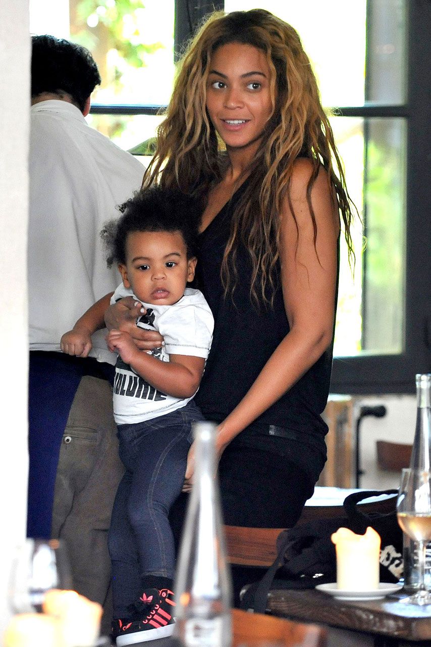 Beyonce Jay-Z Blue Ivy in Paris