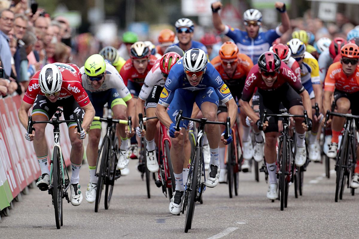 Alvaro Hodeg (Deceuninck-Quickstep) powers to the line
