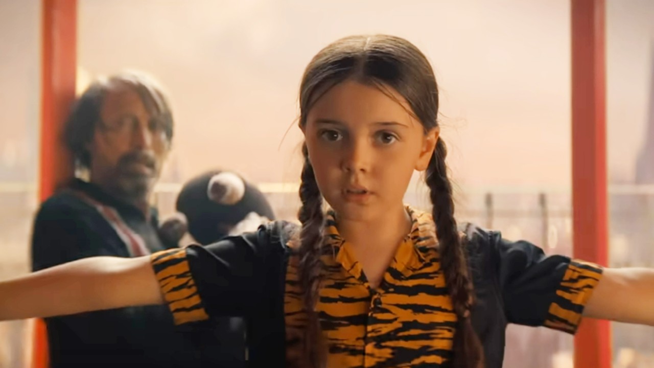 Sophie Sloan protecting Mads Mikkelsen in Dust Bunny.