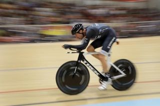 Jens Voigt (Trek) attempts to break the hour record