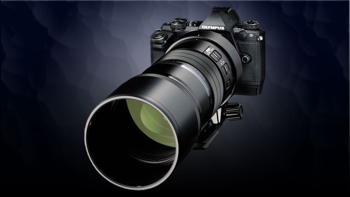 Olympus boosts its pro lens range with a new 300mm f/4 supertelephoto
