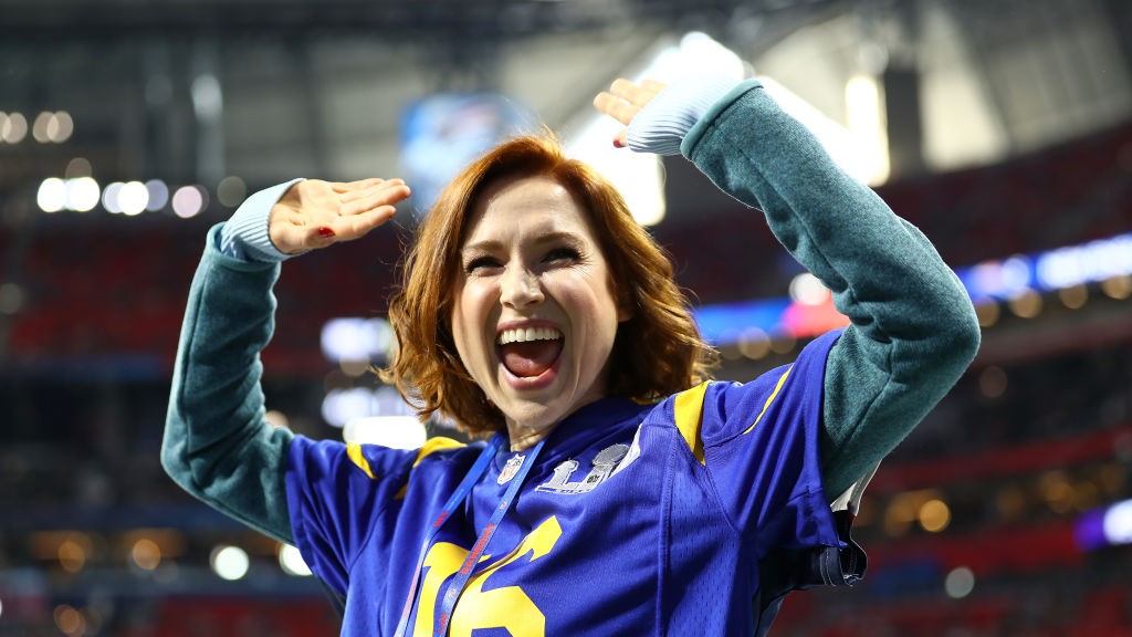 Ellie Kemper excited at the Super Bowl