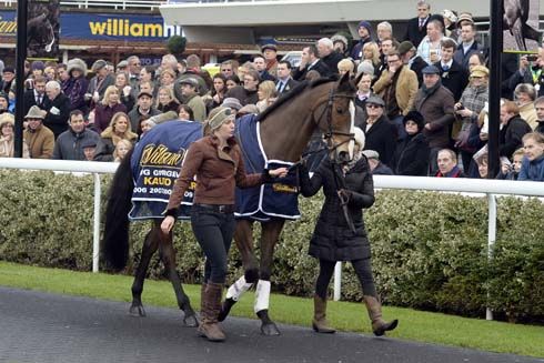 Kauto Star parades for his fans