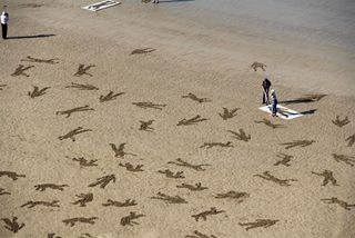 fallen soldiers sand art