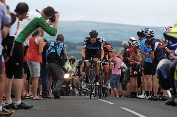 Wiggins leads over the second climb of the Ryals with Ian Bibby on his wheel