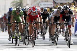 The sprinters pass Jack Bauer at the finish