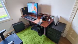 A fully-assembled EverDesk Max with monitor, PC and accessories