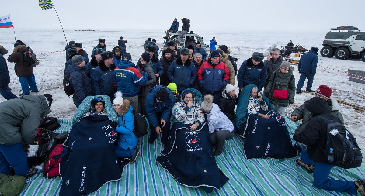 Amazing Photos: Expedition 54 Crew Returns from the International Space ...