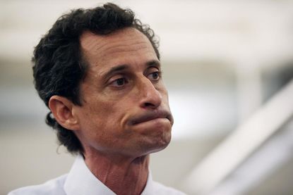Anthony Weiner just can't help himself on Twitter