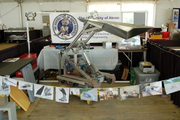 The Dust Devil team from the University of Akron and Elon University created this moon dirt digging robot for NASA&#039;s 2nd Annual Lunabotics mining contest in May 2011.