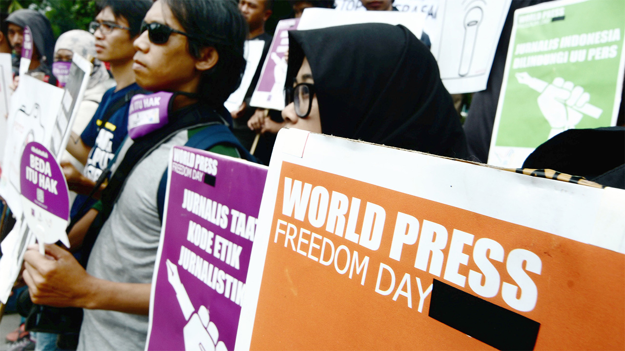 Journalists in Indonesia protesting on World Press Freedom Day in 2016