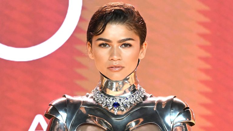 Zendaya's Full-Body Cyborg Suit Is Her Most Dramatic Red Carpet Look ...