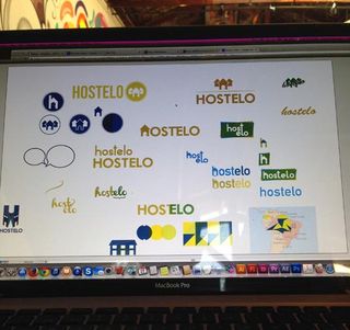 Hostelo logos