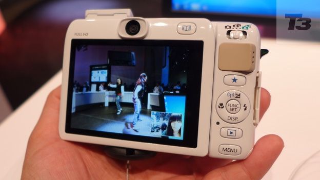 Canon PowerShot N100 review