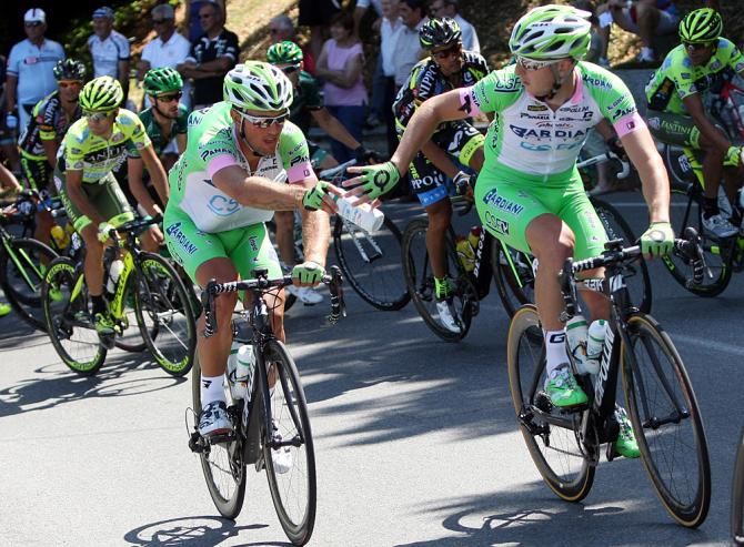The CSF Bardiani team works together
