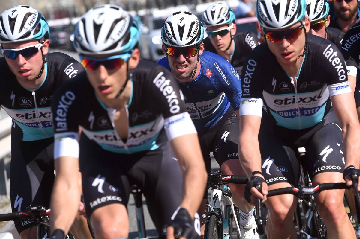 Etixx-Quickstep protects Cavendish