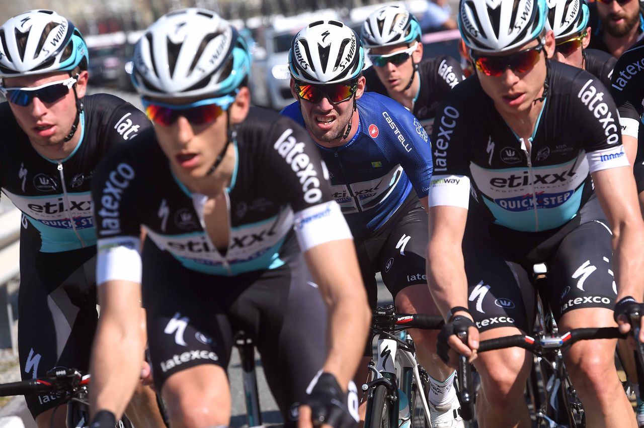 Etixx-Quickstep protects Cavendish