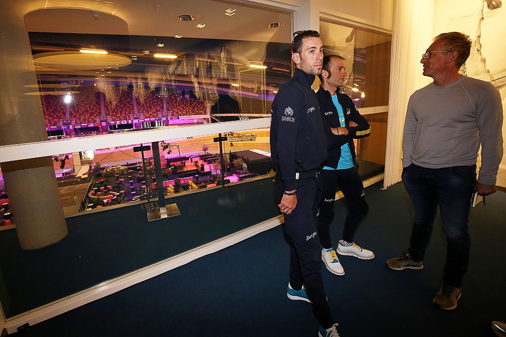 Vincenzo Nibali waits for the press conference to start.
