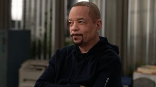 Fin crossing his arms on Law & Order: SVU.