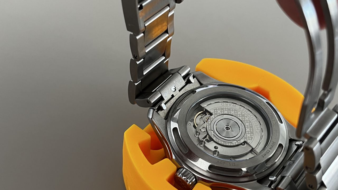 Changing the watch strap on a Casio Edifice