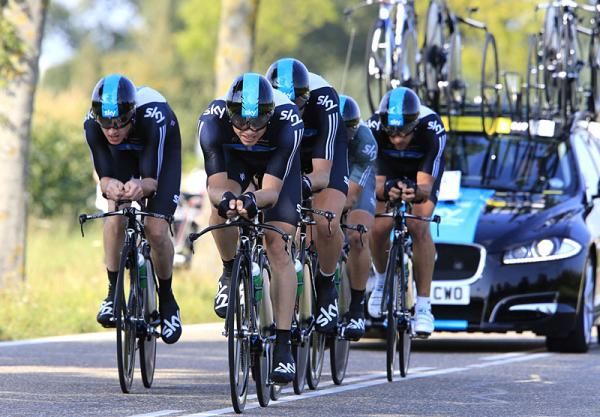 Edvald Boasson Hagen, Alex Dowsett, Juan Antonio Flecha, Sergio Montoya Henao, Ian Stannard and Geraint Thomas (Sky)