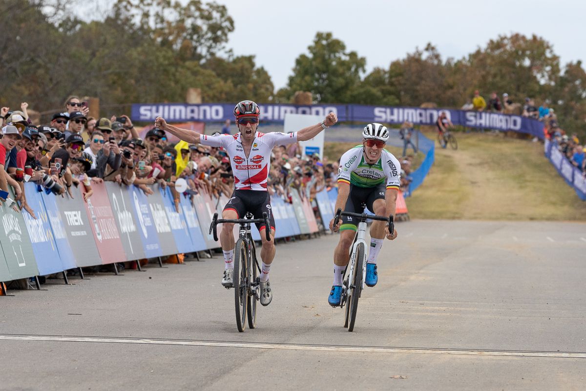 In the post race press conference Eli Iserbyt (Pauwels Sauzen - Bingoal) said that he did not have a plan for a sprint, the plan was to drop everyone on the Electric Avenue Climb. When Laurens Sweeck (Crelan-Fristads) was able to stay with him, Iserbyt let Sweeck lead onto the pavement and was just able to come around him to win his second straight World Cup race.