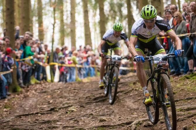 Jose Hermida pushes the pace