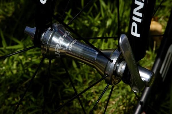 Team Sky is running Shimano Dura Ace hubs front and back.
