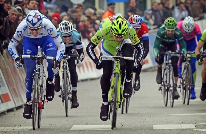 Peter Sagan (Cannondale) and Arnaud Demare (FdJ) in a drag race to the line