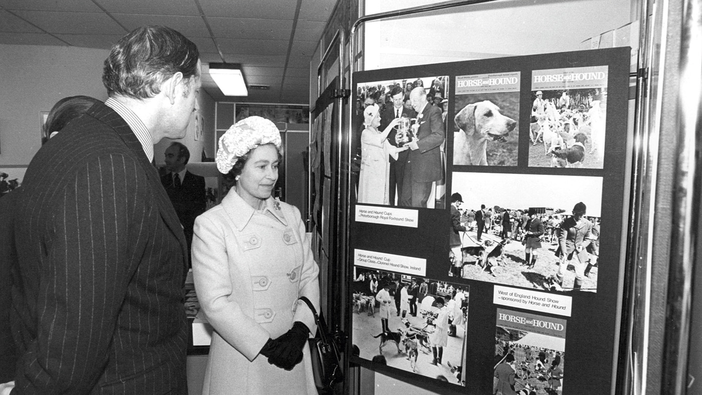 Queen Elizabeth visit to Horse &amp;amp; Hound offices at KIng's Reach 1978