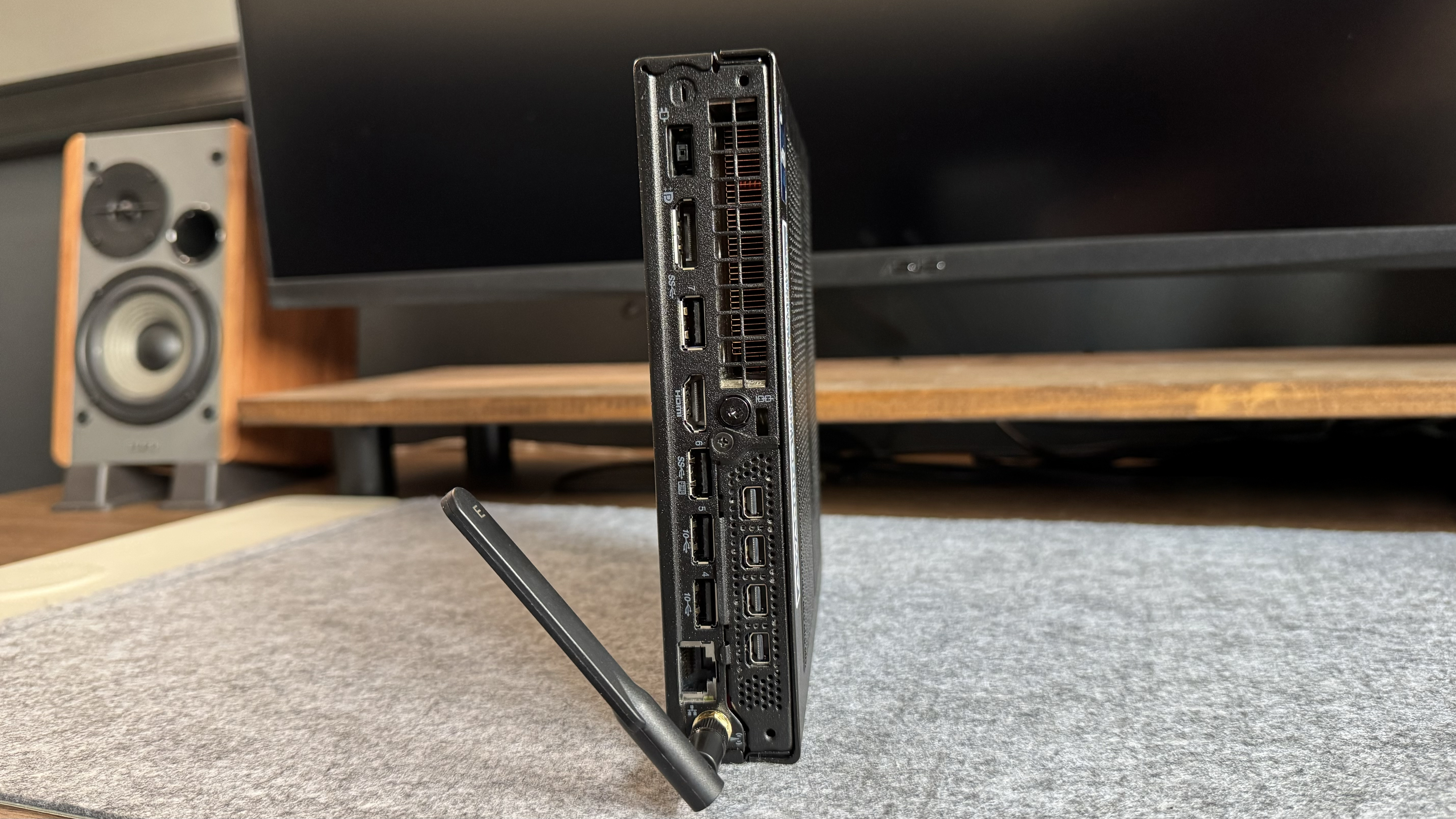 Lenovo ThinkStation P3 Tiny