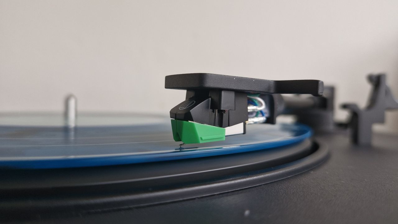 A close-up of the Victrola Hi-Res Onyx record player