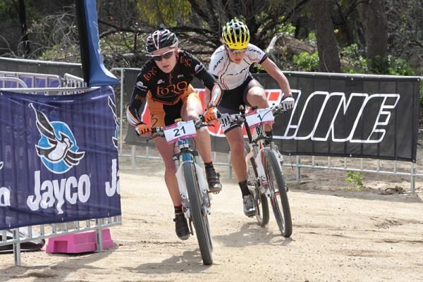 Rowena Fry races toward victory ahead of Jenni King, who would finish third.