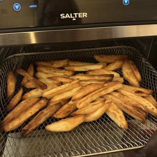 Testing the Salter XL Air Fryer at home