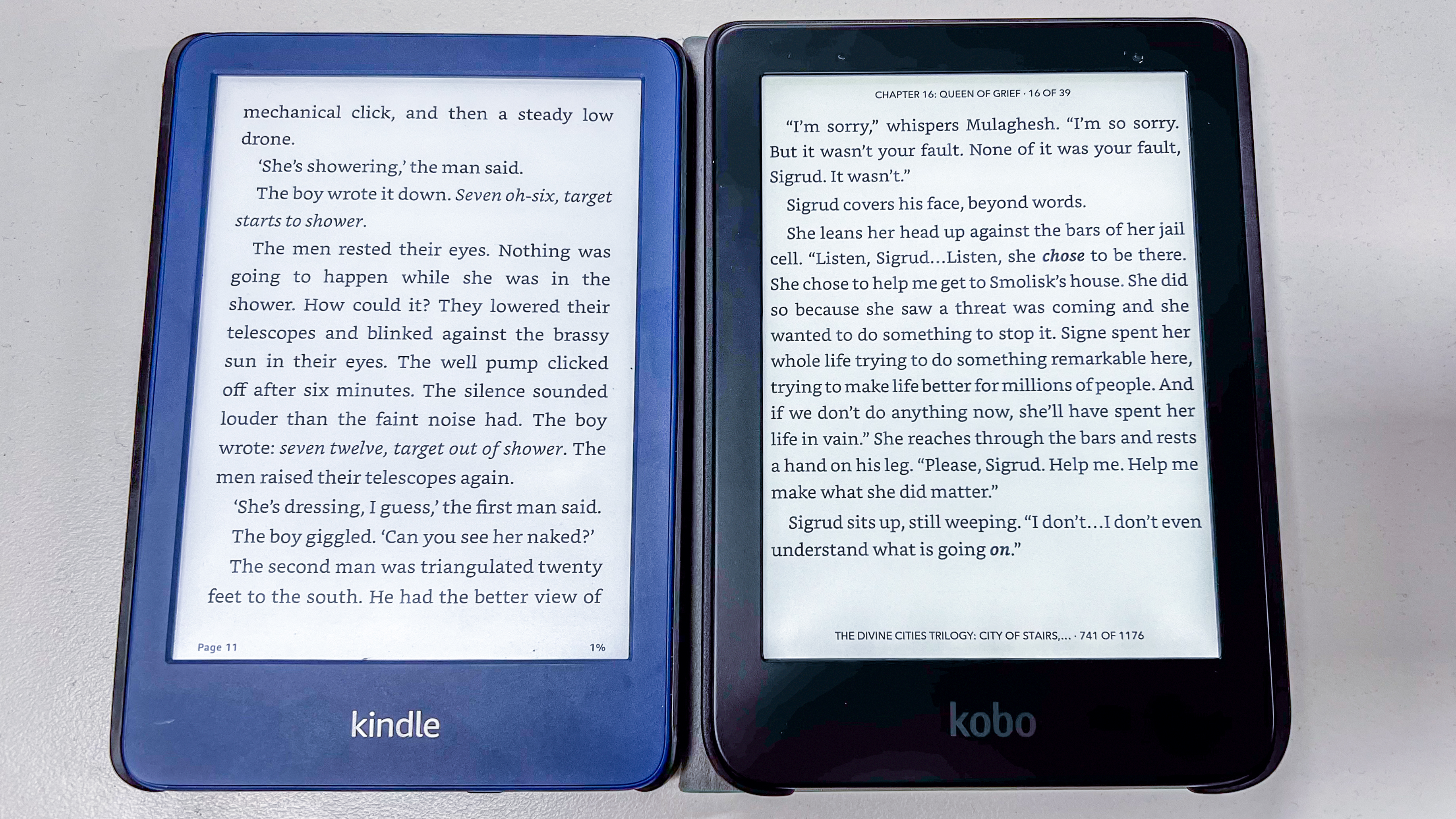 Kobo Clara BW and Amazon Kindle (2022) displaying text in the same font
