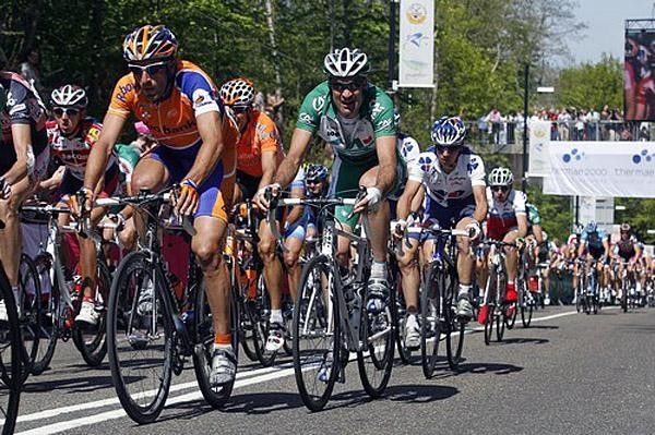 Juan Antonio Flecha sits in the group on the Cauberg