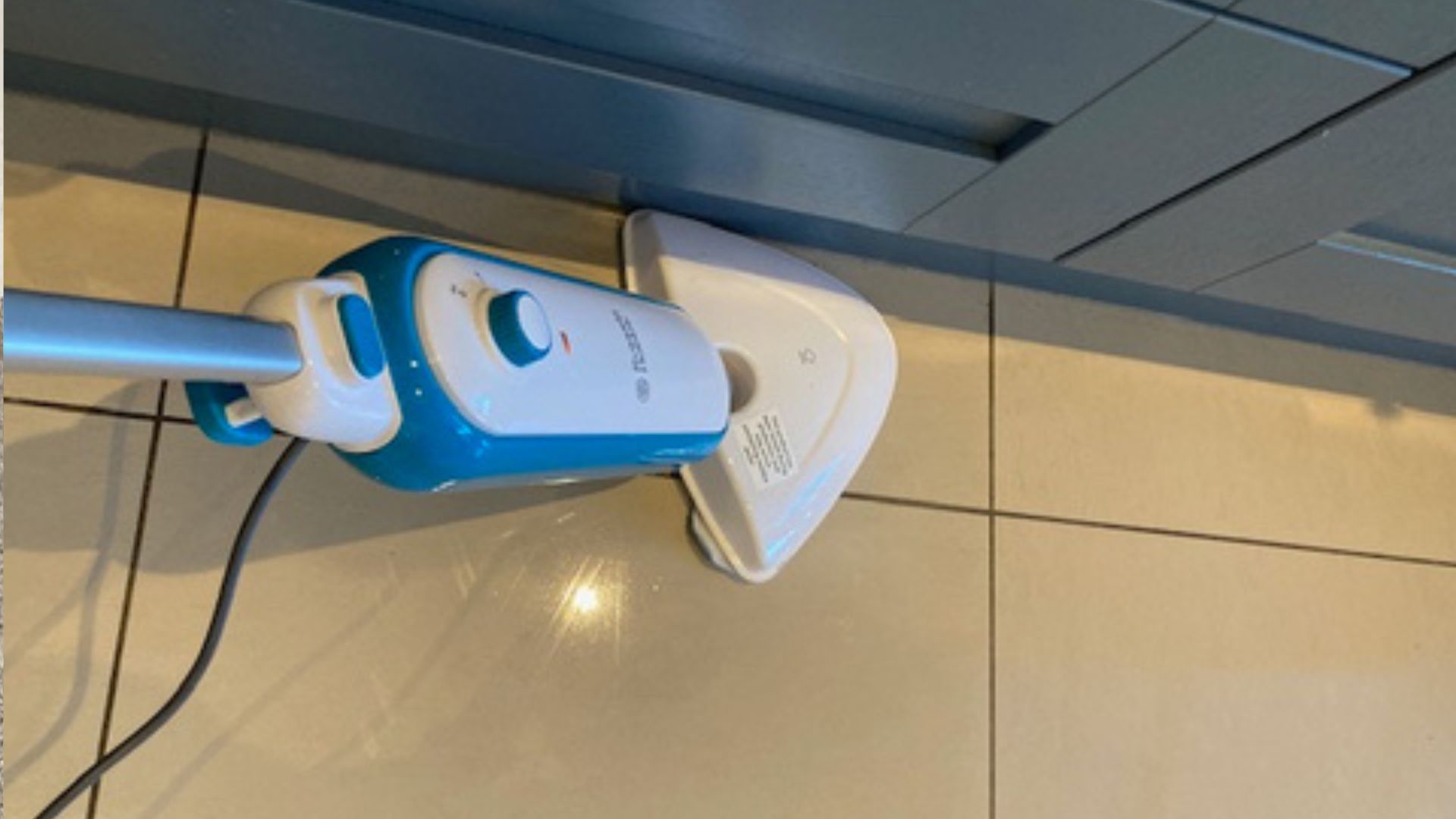 Testing the Russell Hobbs Steam and Clean Lightweight Steam Mop in Linda's home