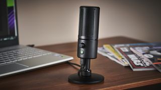Razer Seiren Emote