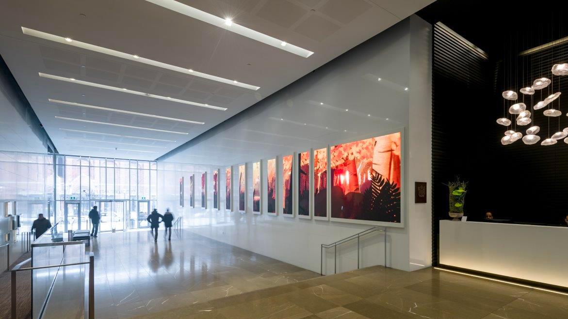 The lobby of Toronto’s Globe and Mail Centre features a digitial signage installation of Planar TVF Series LED displays that play a series of calming artistic scenes.