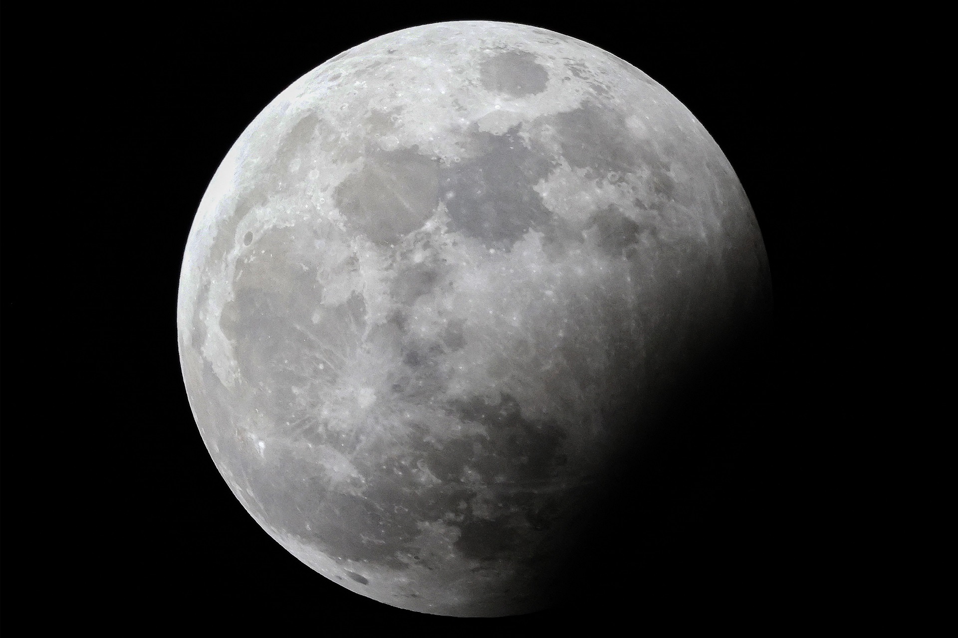 Full Hunter’s Moon lunar eclipse, last eclipse of 2023, an early Halloween treat for stargazers (photos) Space